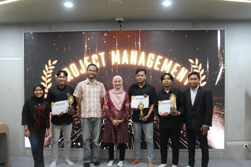 Unusa Cetak Manajer Proyek Andal Lewat Kompetisi Bergengsi