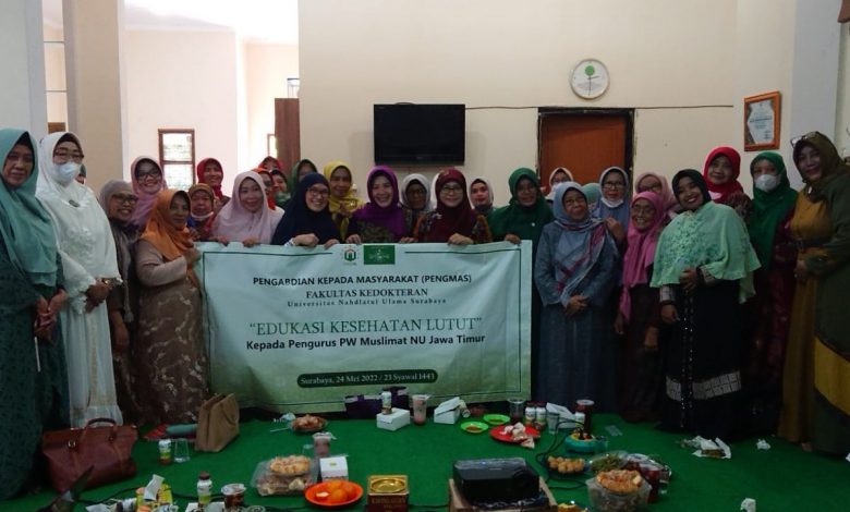 Edukasi Penyakit Nyeri Lutut Pada Pengurus Wilayah Muslimat NU Jatim