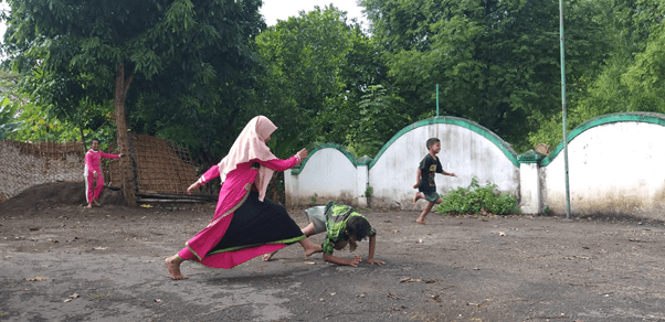 Bermain Permainan Tradisional: Langkah Cerdas Untuk Meningkatkan Kemampuan Interpersonal Pada Anak
