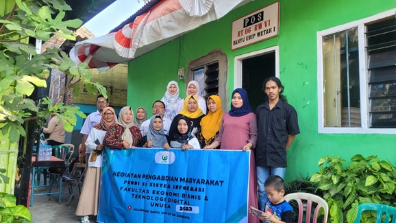 Pemanfaatan Teknologi Untuk Digitalisasi UMKM di Kelurahan Banyu Urip Kota Surabaya