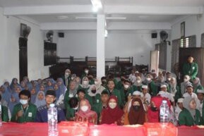Deteksi Dini Kanker Payudara pada Remaja Putri di Pondok Pesantren KH. A. Wahid Hasyim Bangil
