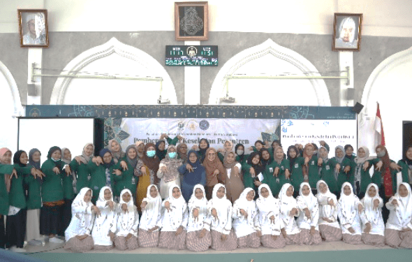 Edukasi Perilaku Hidup Bersih dan Sehat untuk Cegah Skabies di Pesantren Assalafi Al-Fitrah Surabaya
