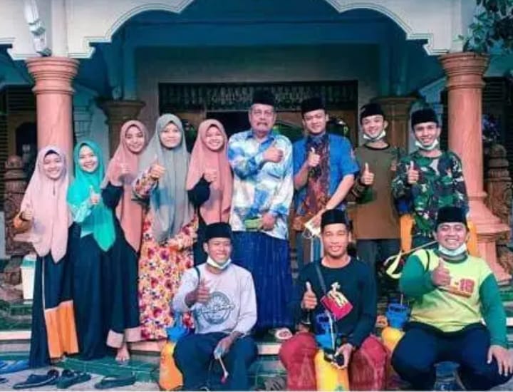 Penyuluhan Pola Makan dan Sanitasi Hygiene Makanan Pada Santri Di Pondok Pesantren Sunan Drajat Lamongan